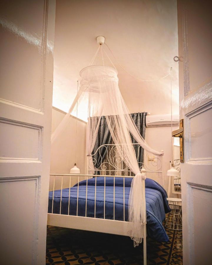 Siculi Central Apartment Катания Екстериор снимка